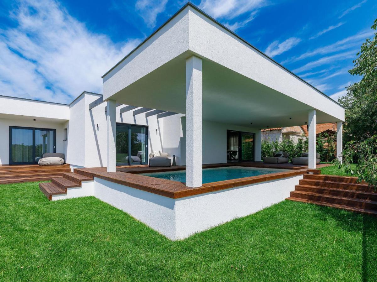 Holiday Home Villa Valle Bale Esterno foto